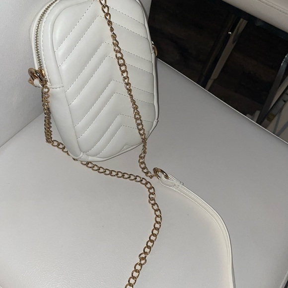 Purse - Picture 2 of 5